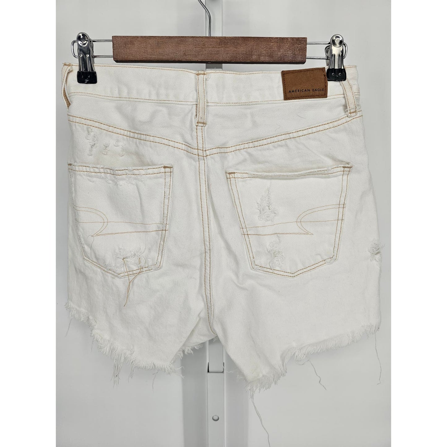 American Eagle Womens Sz 4 80s Boyfriend Fit Jean Shorts White Distressed