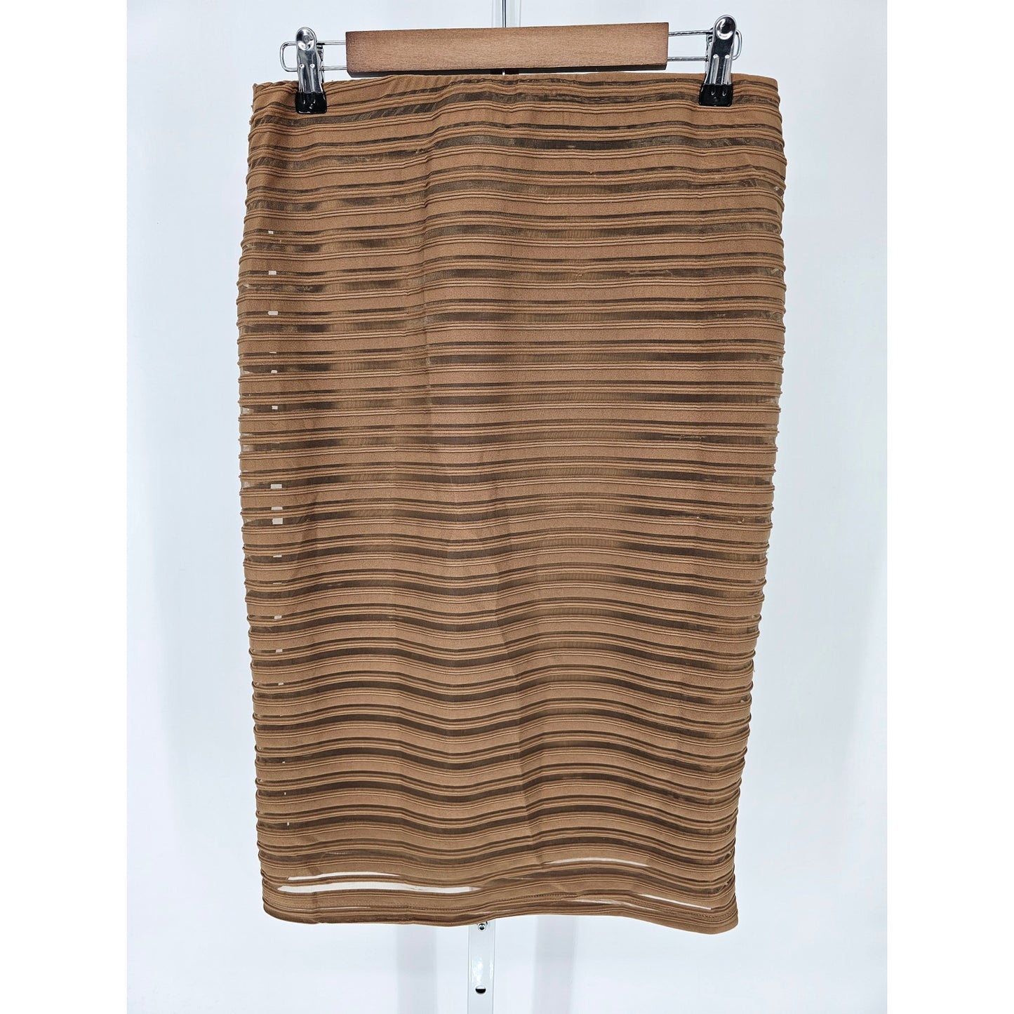 Boutique Essentials Womens Sz M Knee Length Pencil Skirt Gold Ribbed Striped