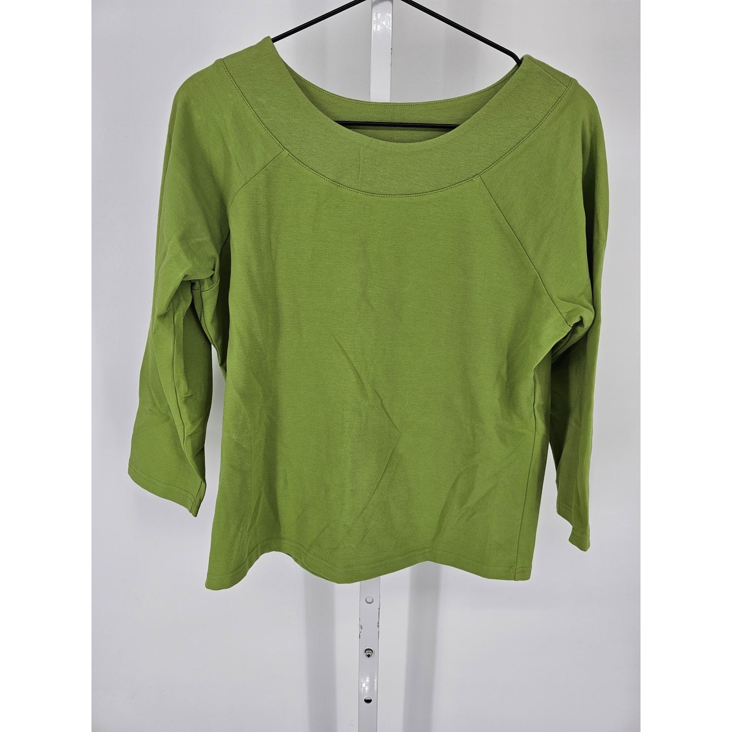 Liz Claiborne Womens Sz PM Petite 3/4 Sleeve T Shirt Kelly Green Wide Neck