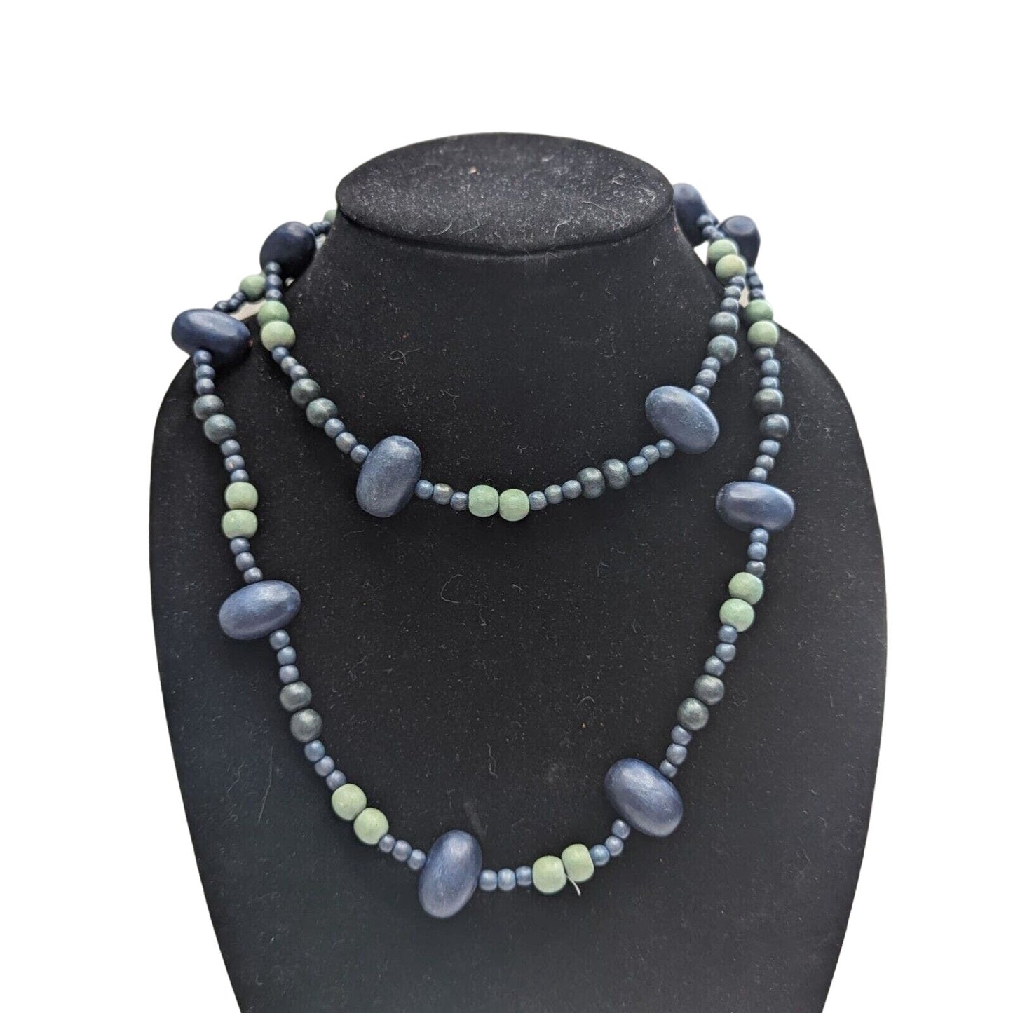 Vintage Periwinkle and Sage Chunky Beaded Single Strand Necklace Pearlescent