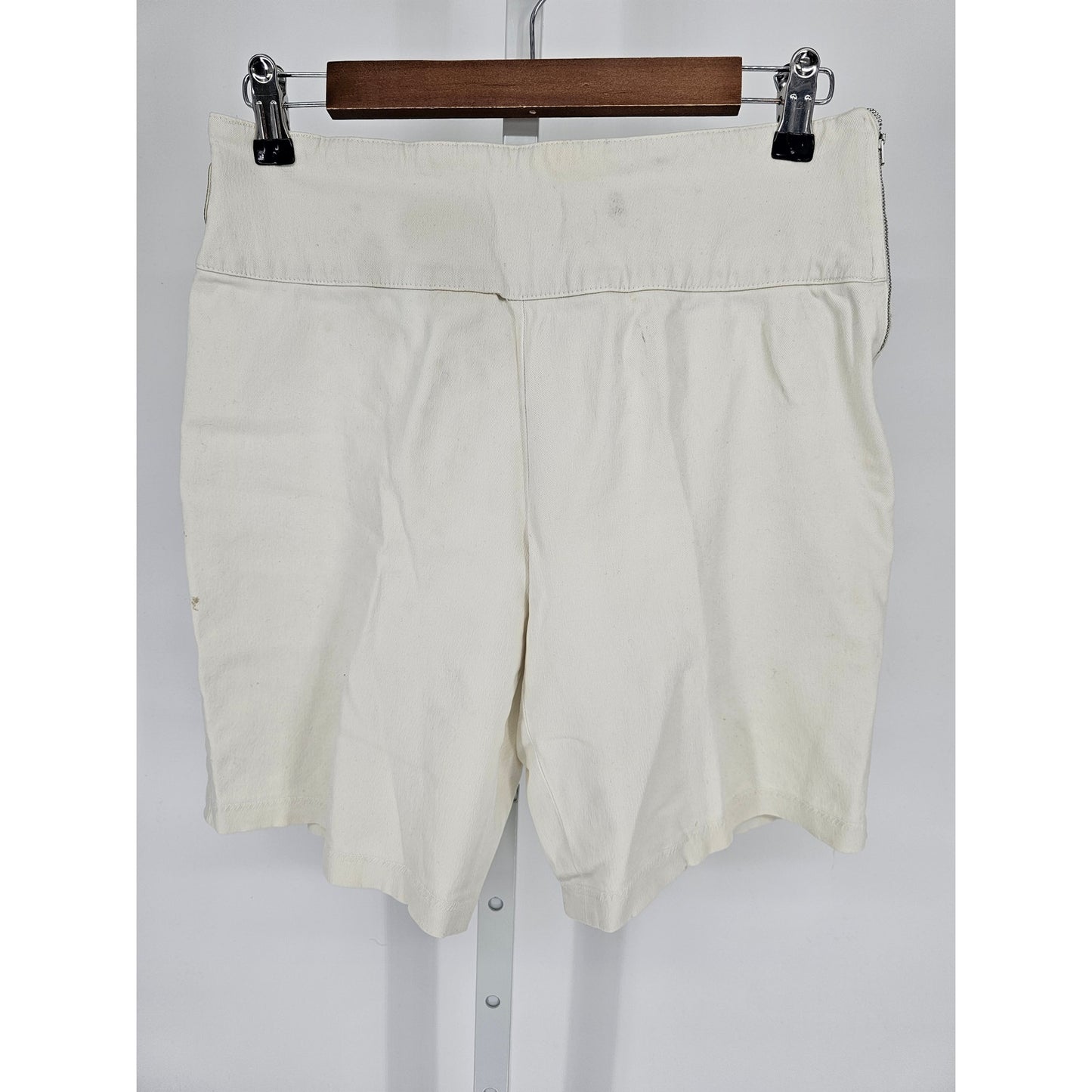 Vintage MTM Mugglers Trademark Womens Sz M Pull On Shorts Cream White