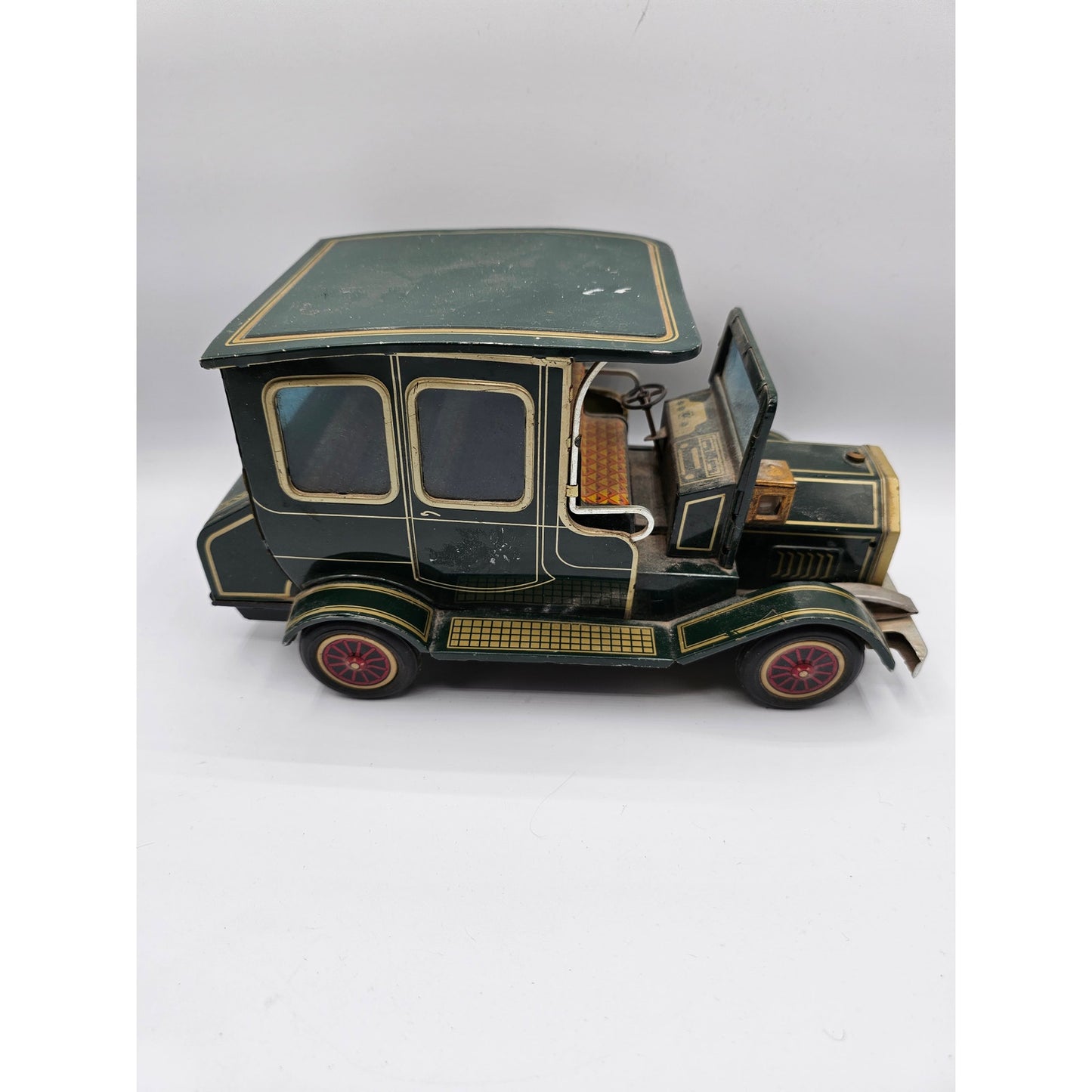 SH HORIKAWA TIN TOY CAR TACOT TOY ANTIQUE METAL TOLE LITHOGRAPHY JAPAN