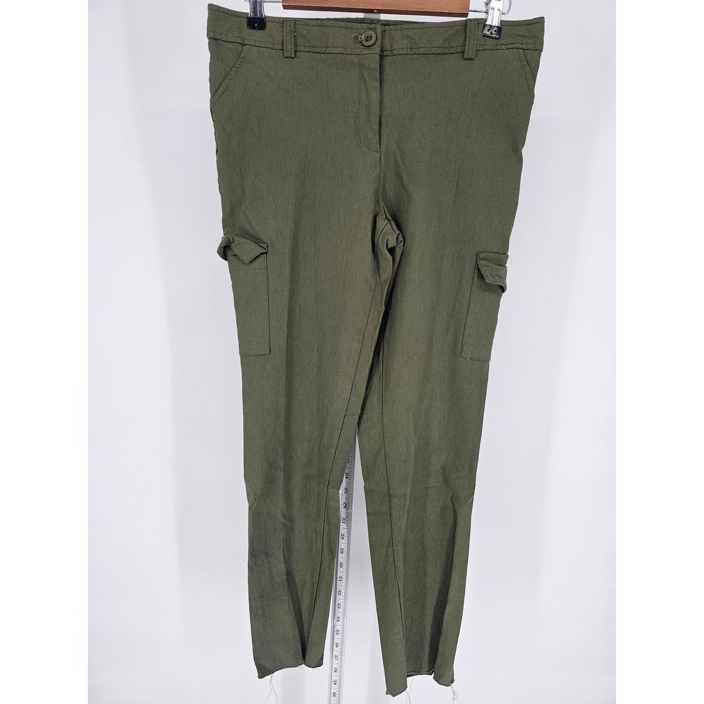 JW Style Womens Sz 12 Olive Green Slim Leg Cargo Pants Stretchy