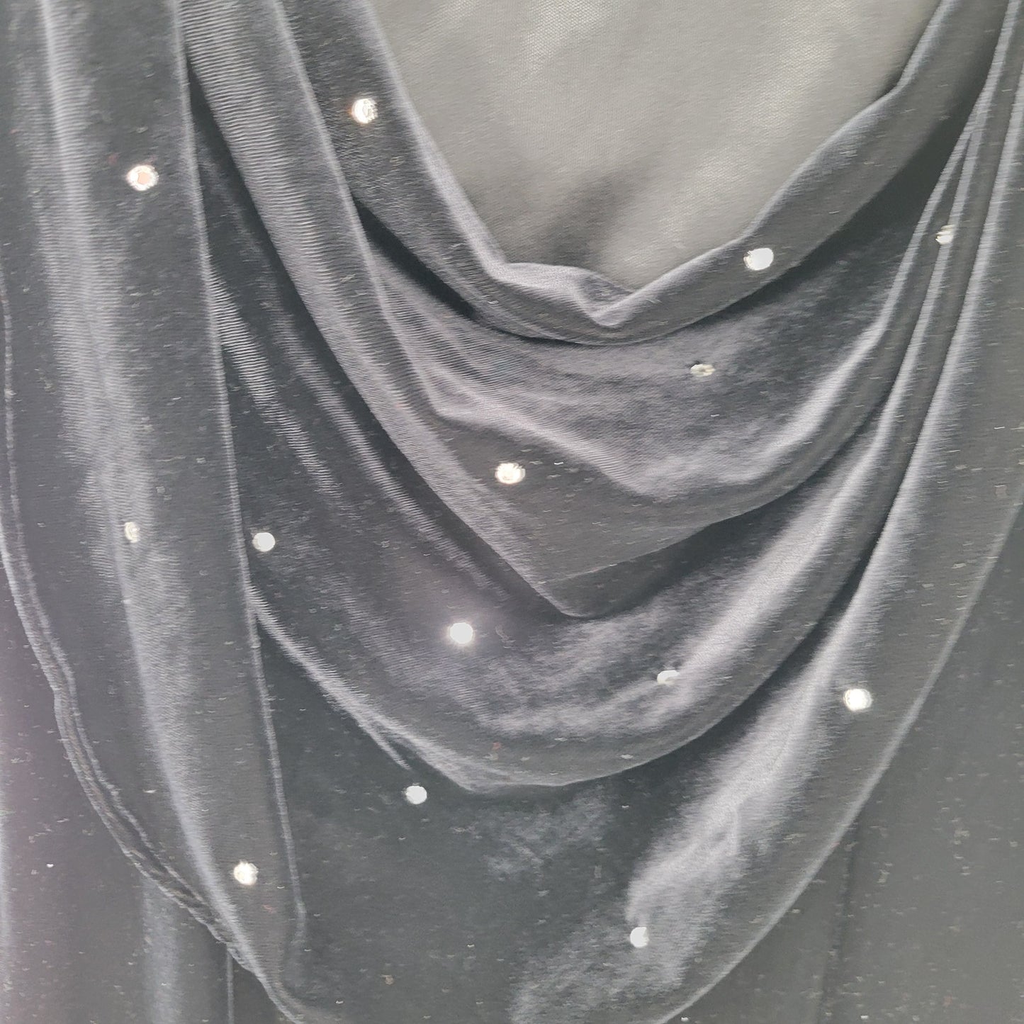 Vintage 1990s Womens Sz 8 Low Scoop Back black Velvet Formal Dress Rhinestones