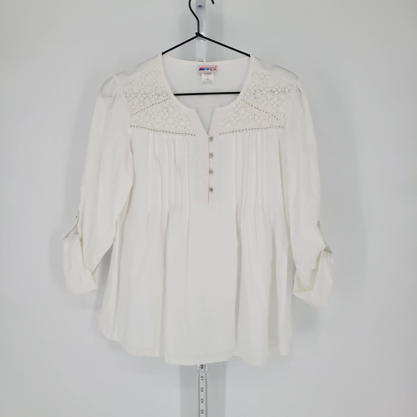 American Sweetheart Womens Sz S Tab Sleeve Blouse White Lace neckline