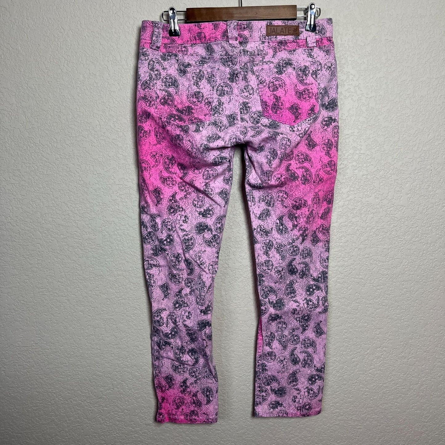 Jalate Juniors Sz 11 Bright Pink Skinny Jeans Paisley Print