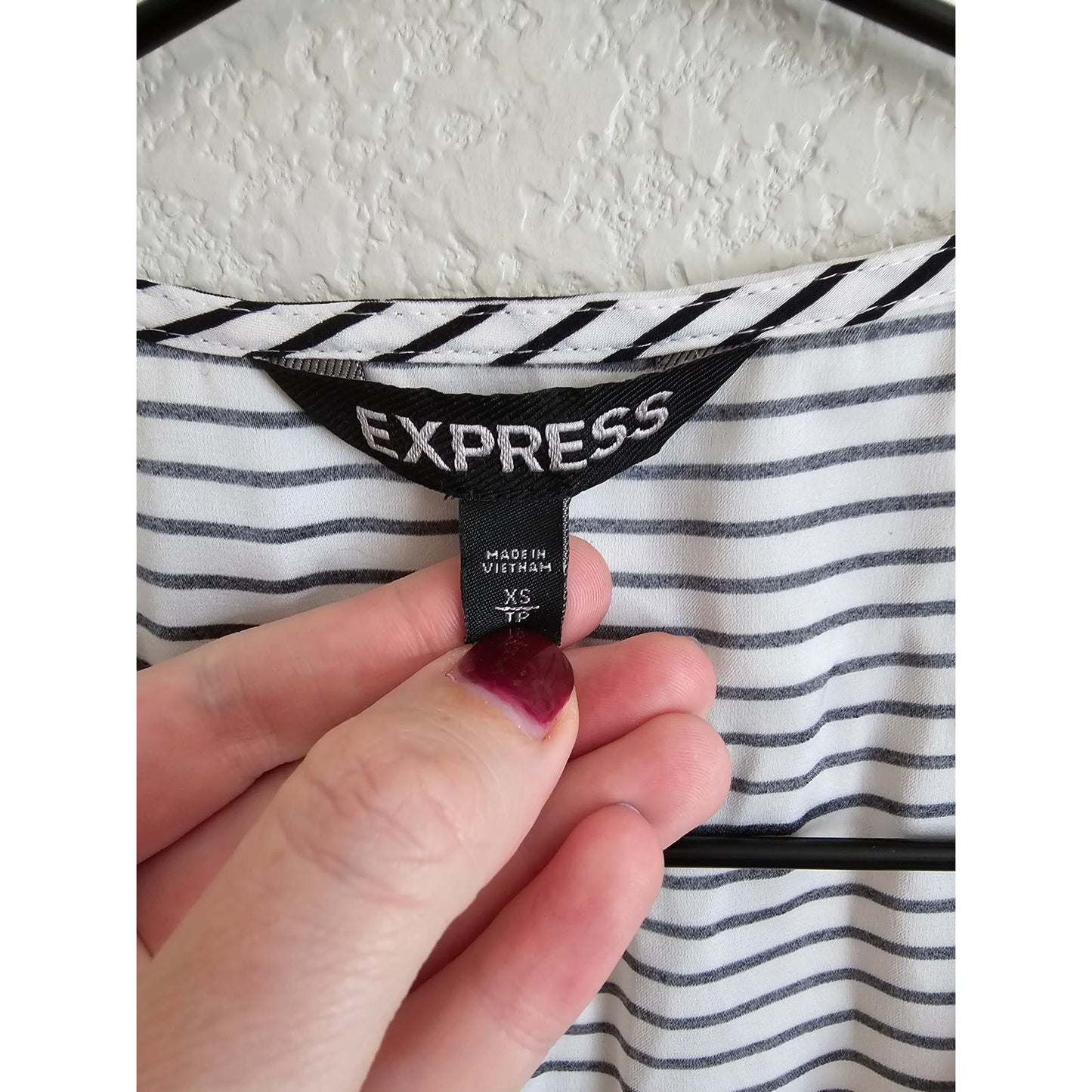 Express Womens Sz XS Short Sleeve Zipper Front Blouse Black White Striped