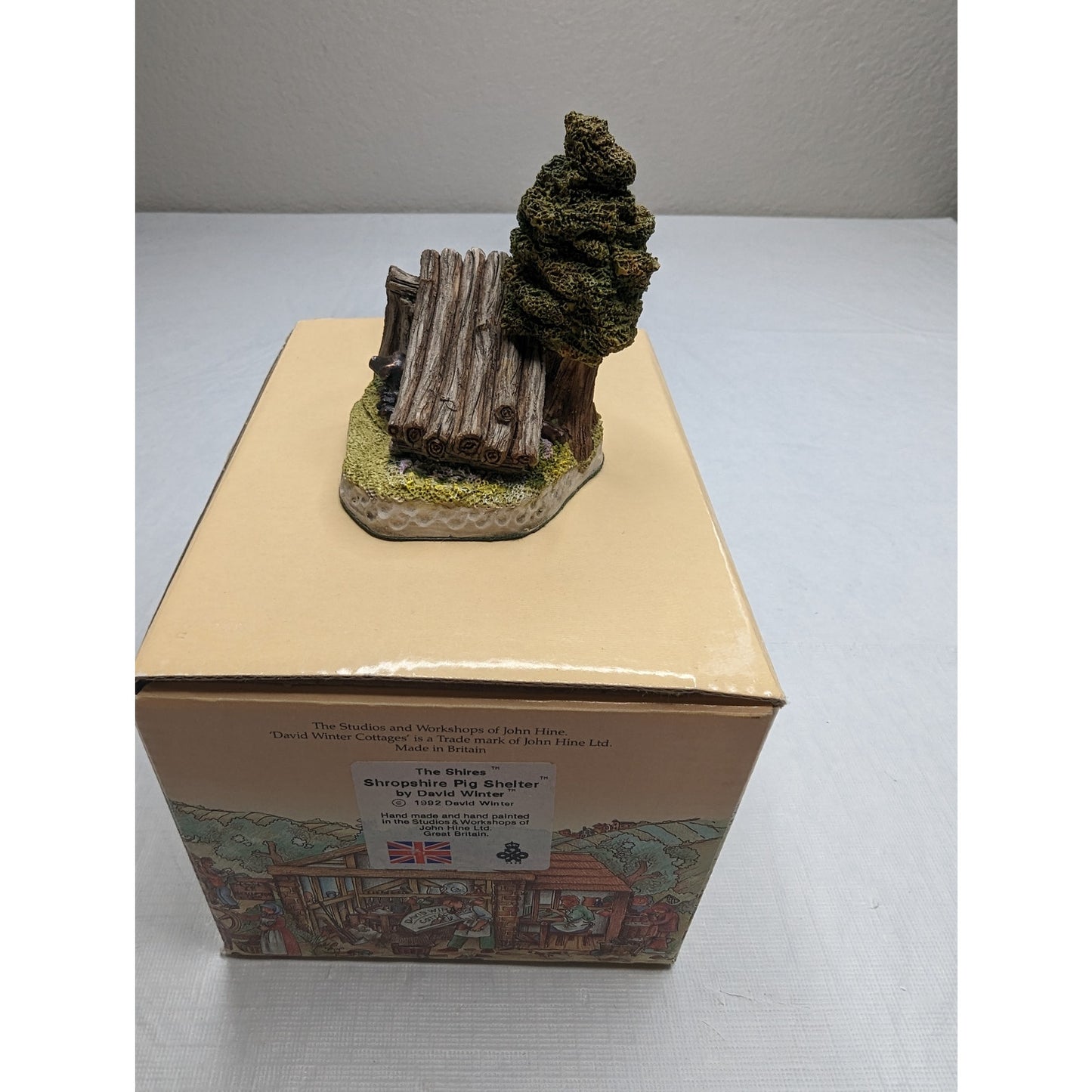 David Winter “Shropshire Pig Shelter” The Shires Collection Original Box & COA