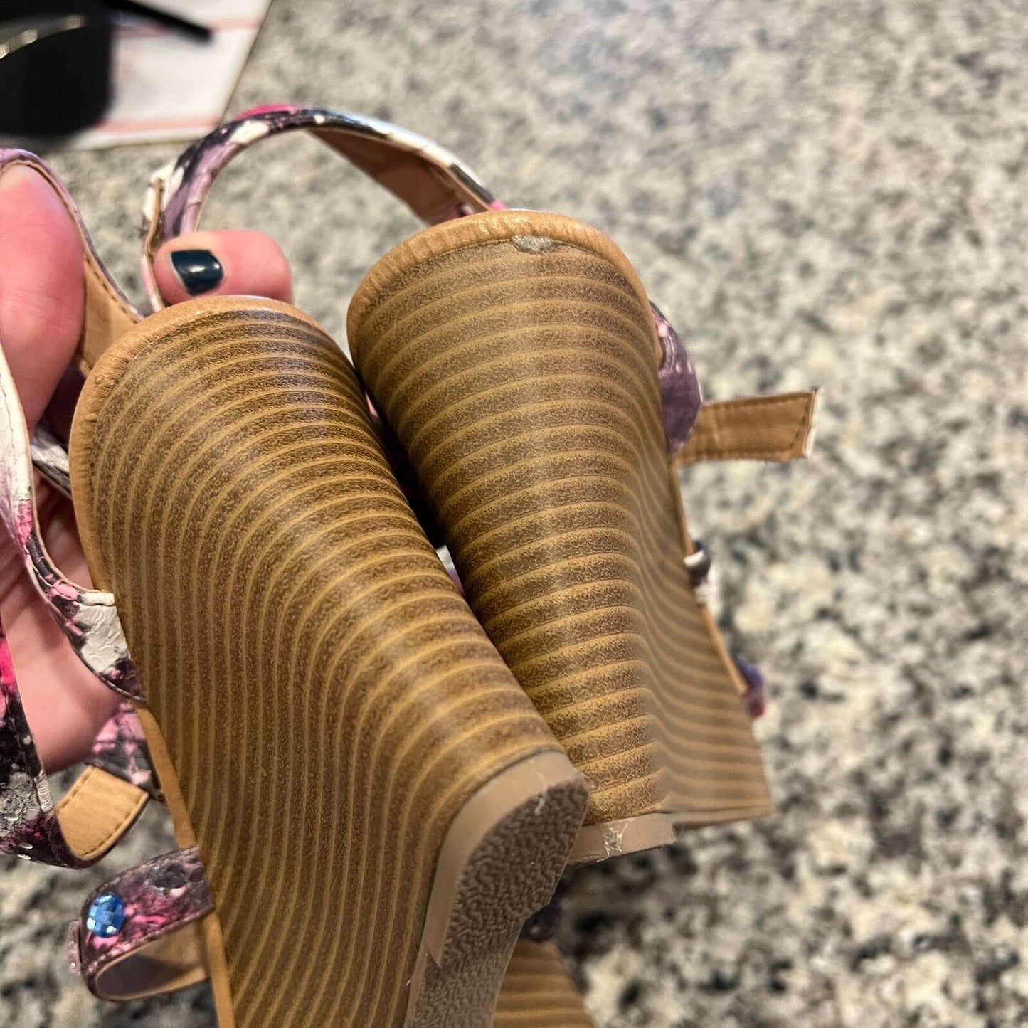 RE Report Womens Sz 10 Wedge Heels Macaw Colorful Rhinestone Front