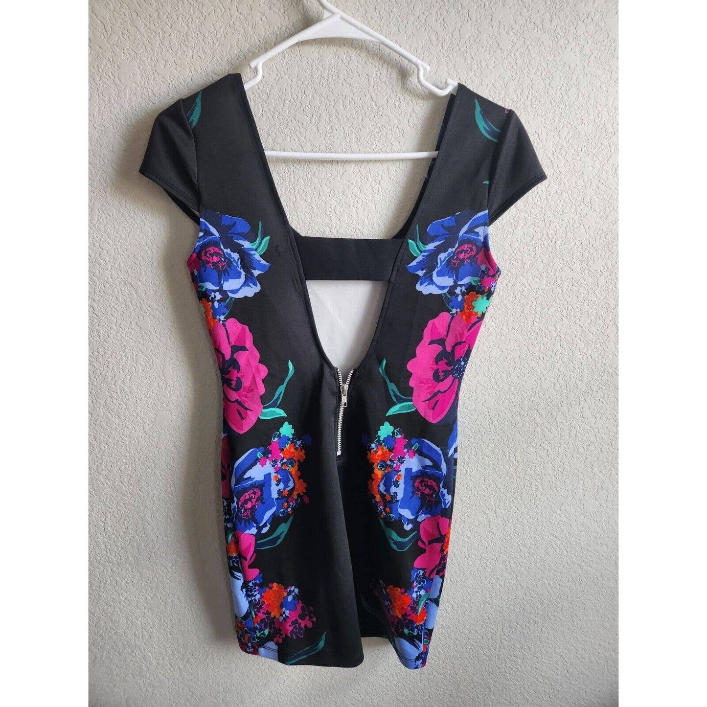 As U Wish Womens Sz S Mini Dress Sheath Black w/ Bright Floral