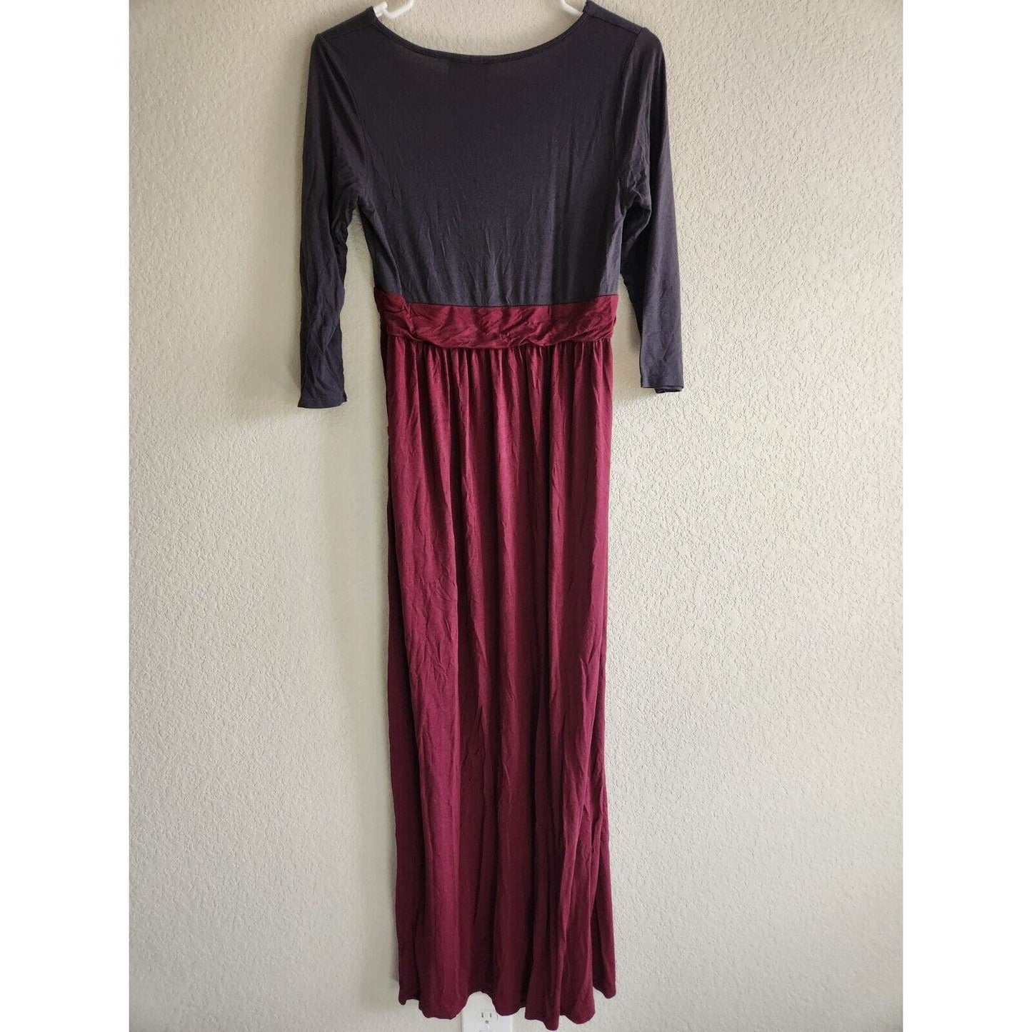 Coveted Clothing Womens Sz M Maxi Dress Long Sleeve Maroon and Navy