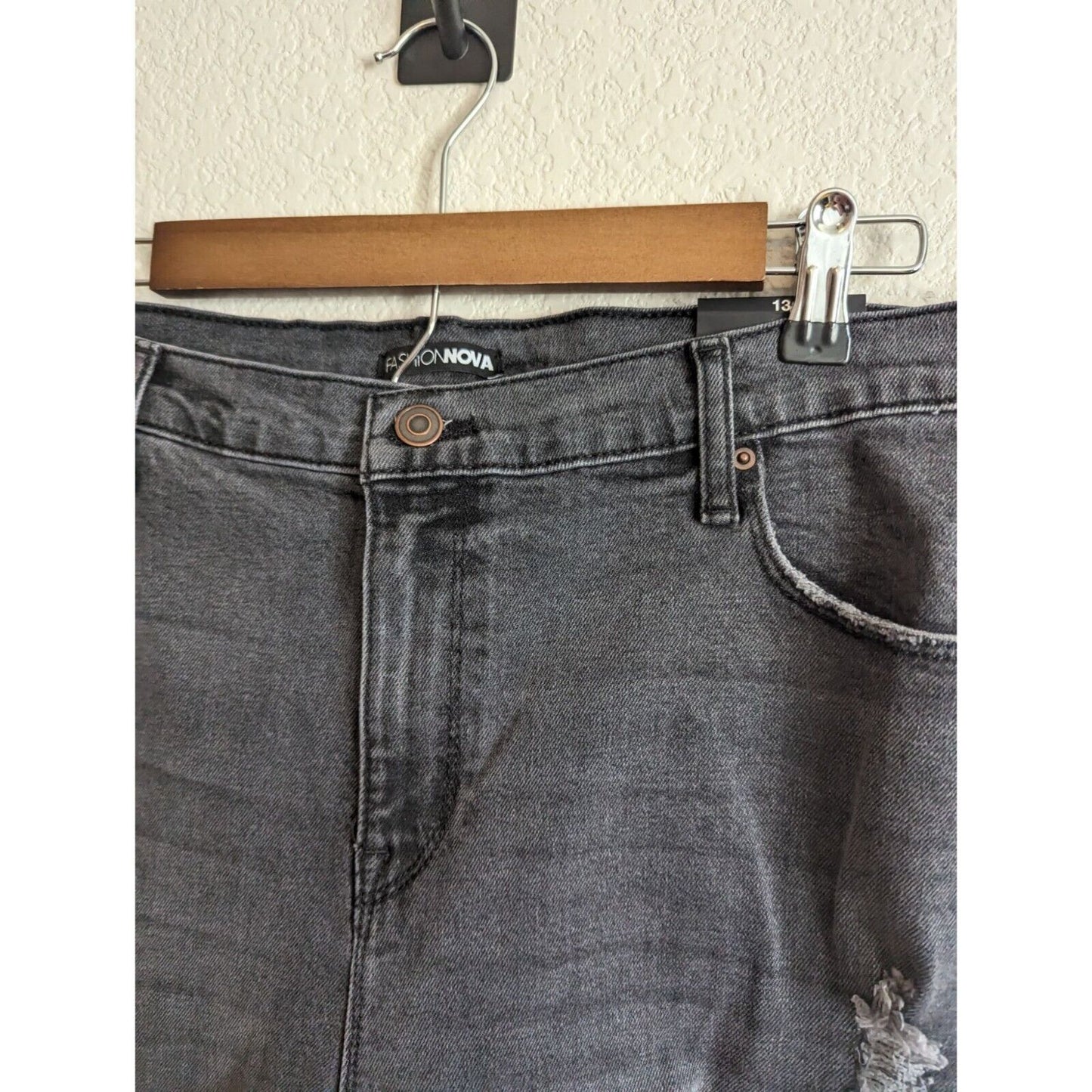 Fashion Nova Juniors Sz 13 Hometown Cutie Destroyed Mom Jeans Gray NEW