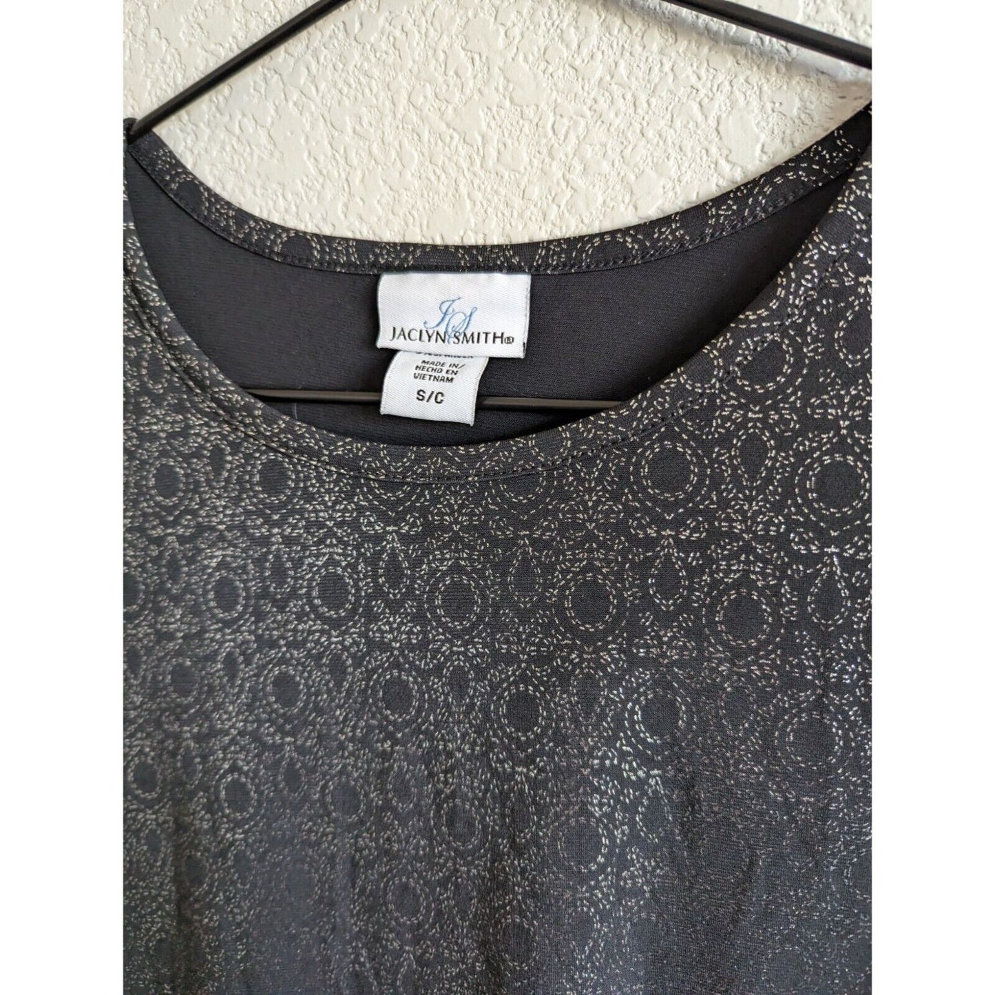 Jaclyn Smith Womens Sz S Short Sleeve Blouse Black Silver Metallic