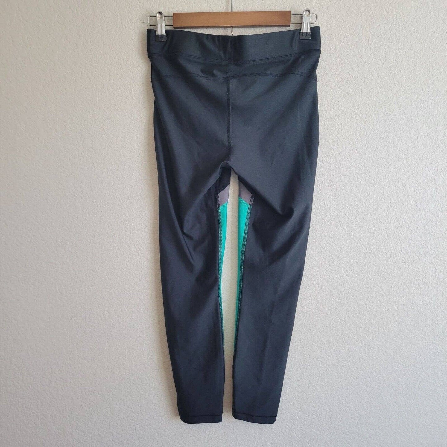 Under Armour Womens Sz M Compression Leggings Black and Teal