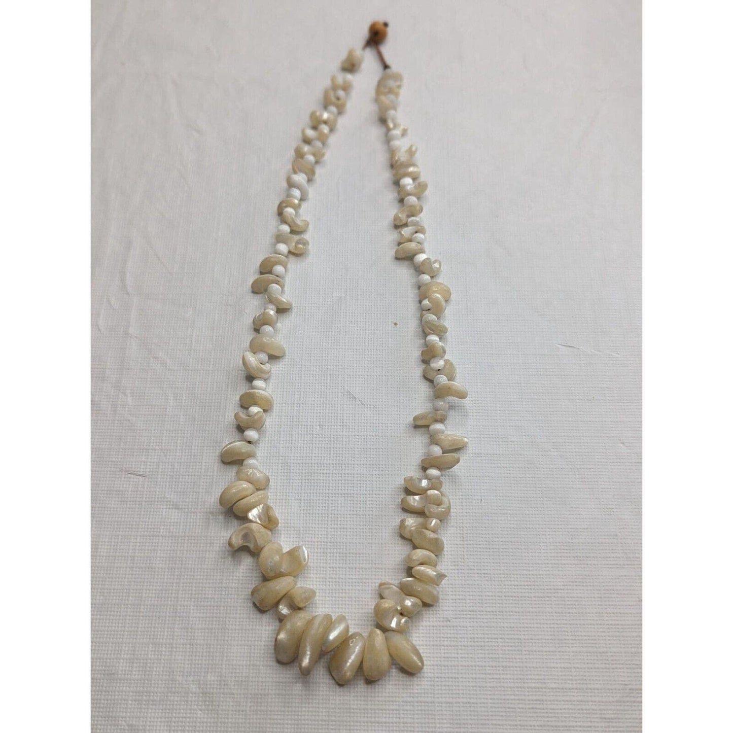 Vintage Mid Century Womens Irregular Ivory Pearl Single Strand Necklace