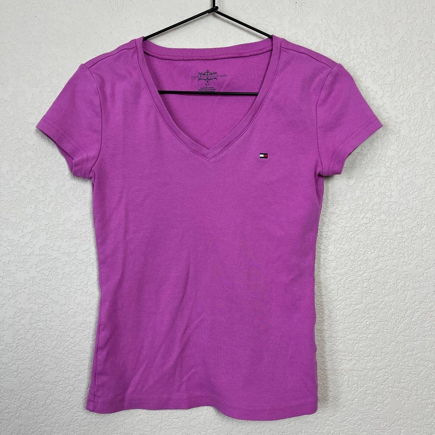 Tommy Hilfiger Womens Sz S Short Sleeve V Neck T Shirt Purple Y2K