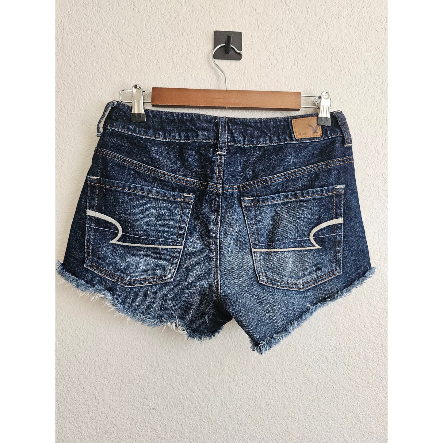 American Eagle Womens Sz 4 Hi Rise Festival Cutoff Jean Shorts Dark Wash