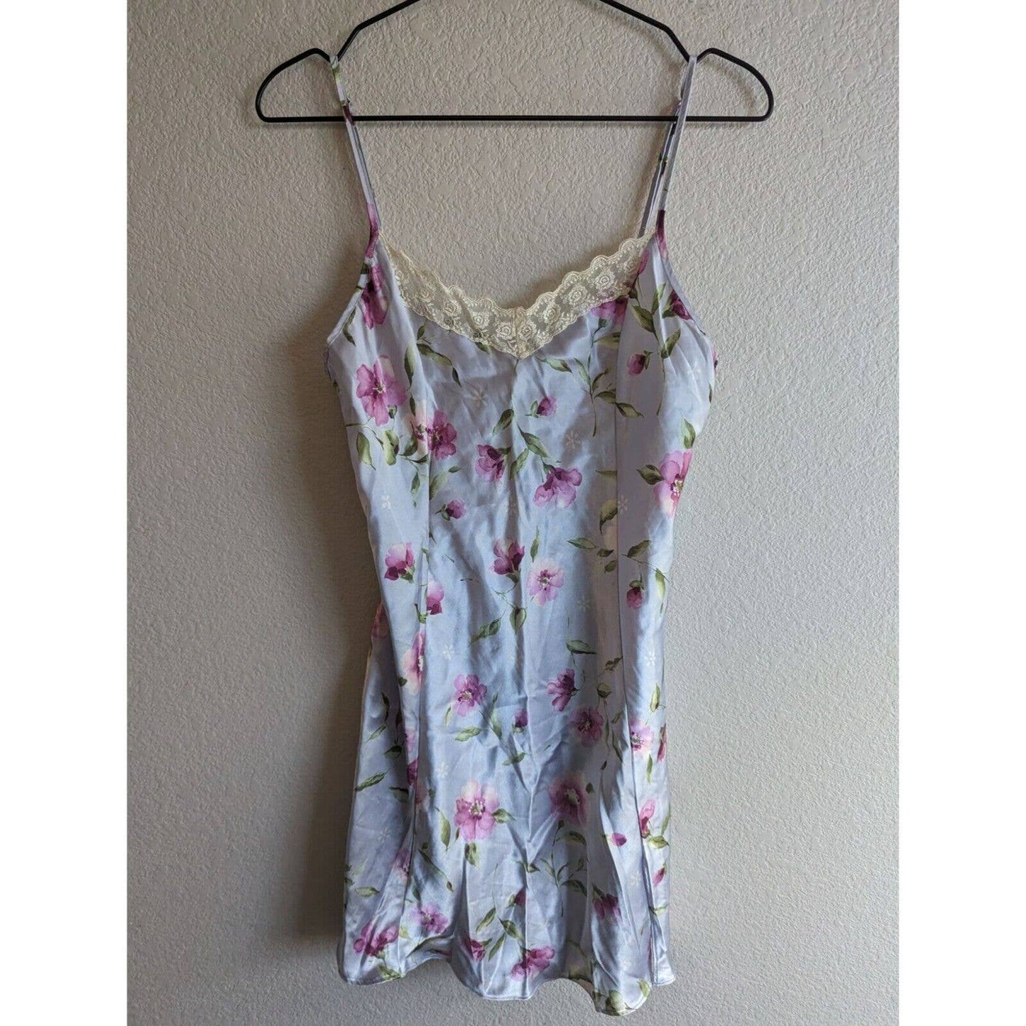 Vintage 1990s Private Luxuries Sz M Light Purple Satin Nightgown Floral