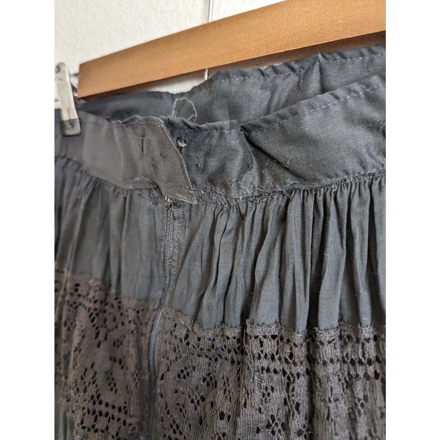 Vintage 1960s Womens Sz M Western Broomskirt Square Dancing Black