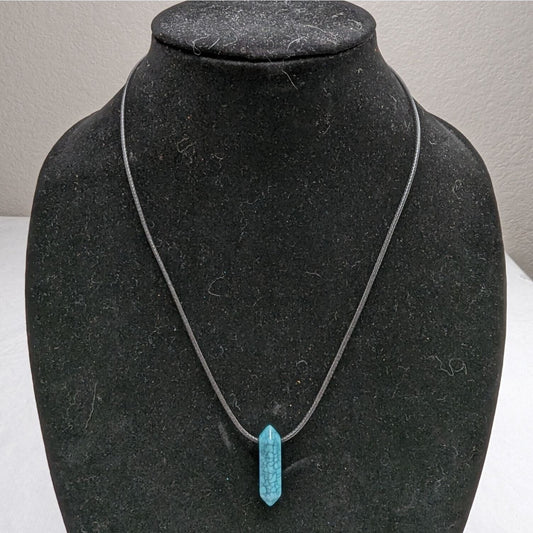 Vintage Simple Mid Century Turquoise Color Stone Pendant Necklace Southwestern