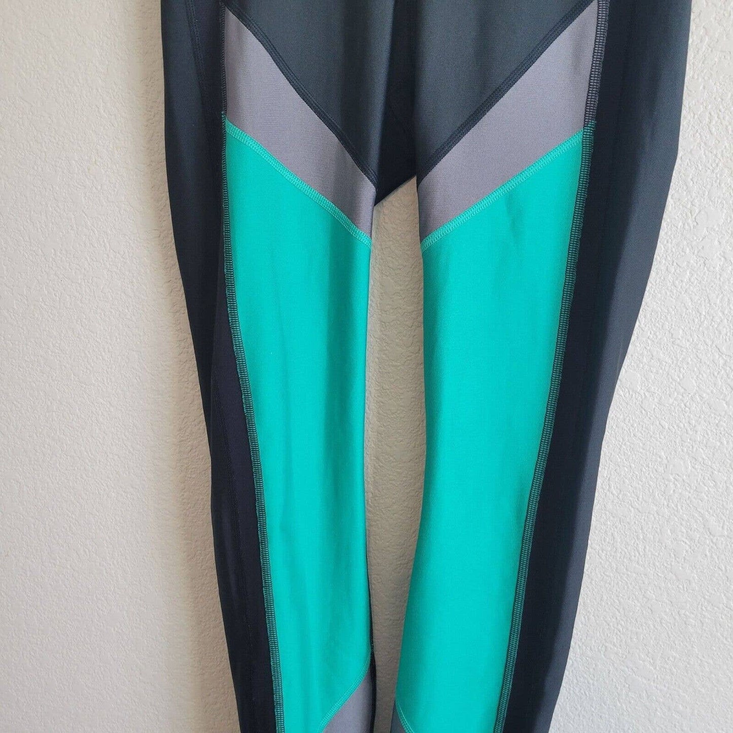 Under Armour Womens Sz M Compression Leggings Black and Teal