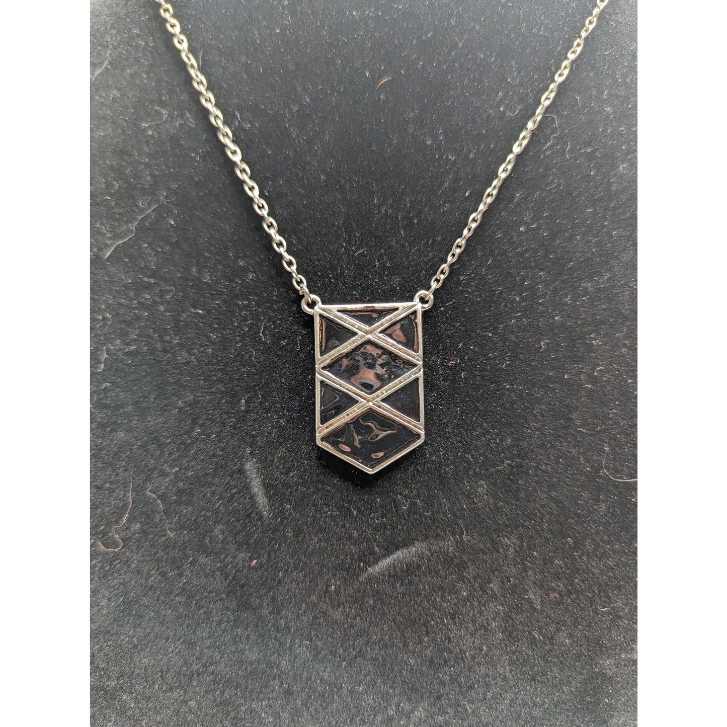 Vintage 1990s Silver Tone chain Pendant Necklace Enamel Geometric Black