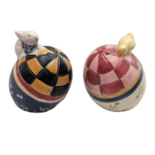 Vtg Salt and Pepper Shaker Set Mid Century Easter Bunny Egg and Chick Ceramic