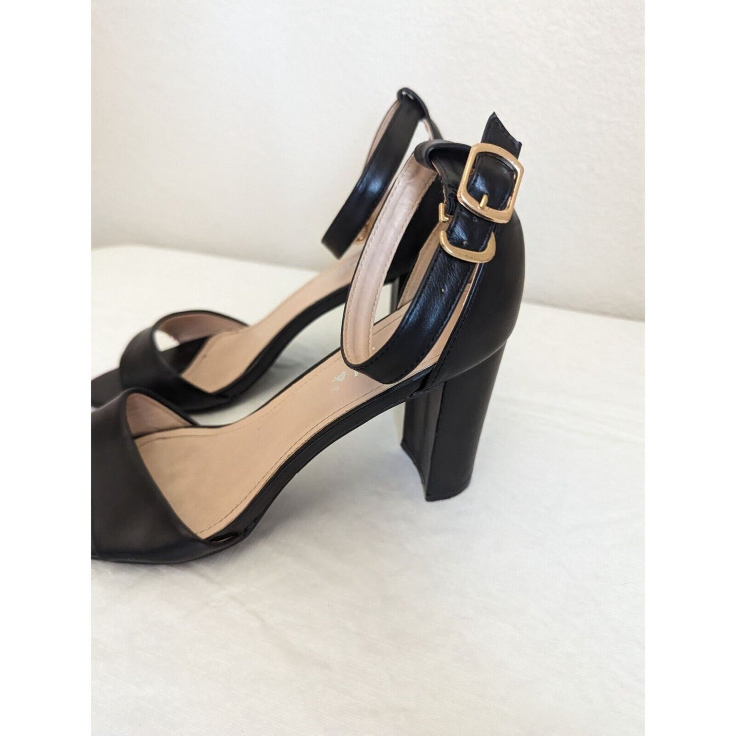 Kayla Womens Sz 41 Black Leather High Heels Block Heel Ankle Strap