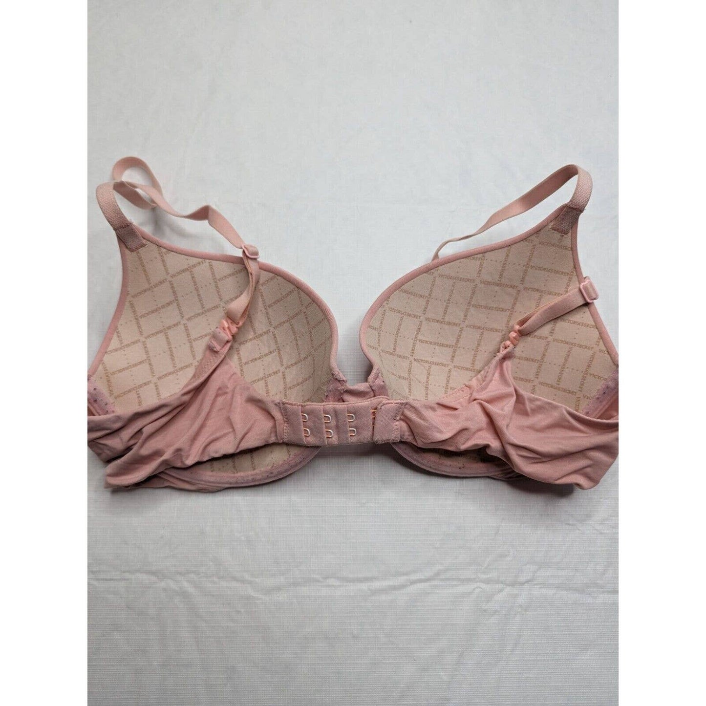 Victorias Secret Womens Sz 34C Perfect Shape Lightly Padded T Shirt Bra Pink