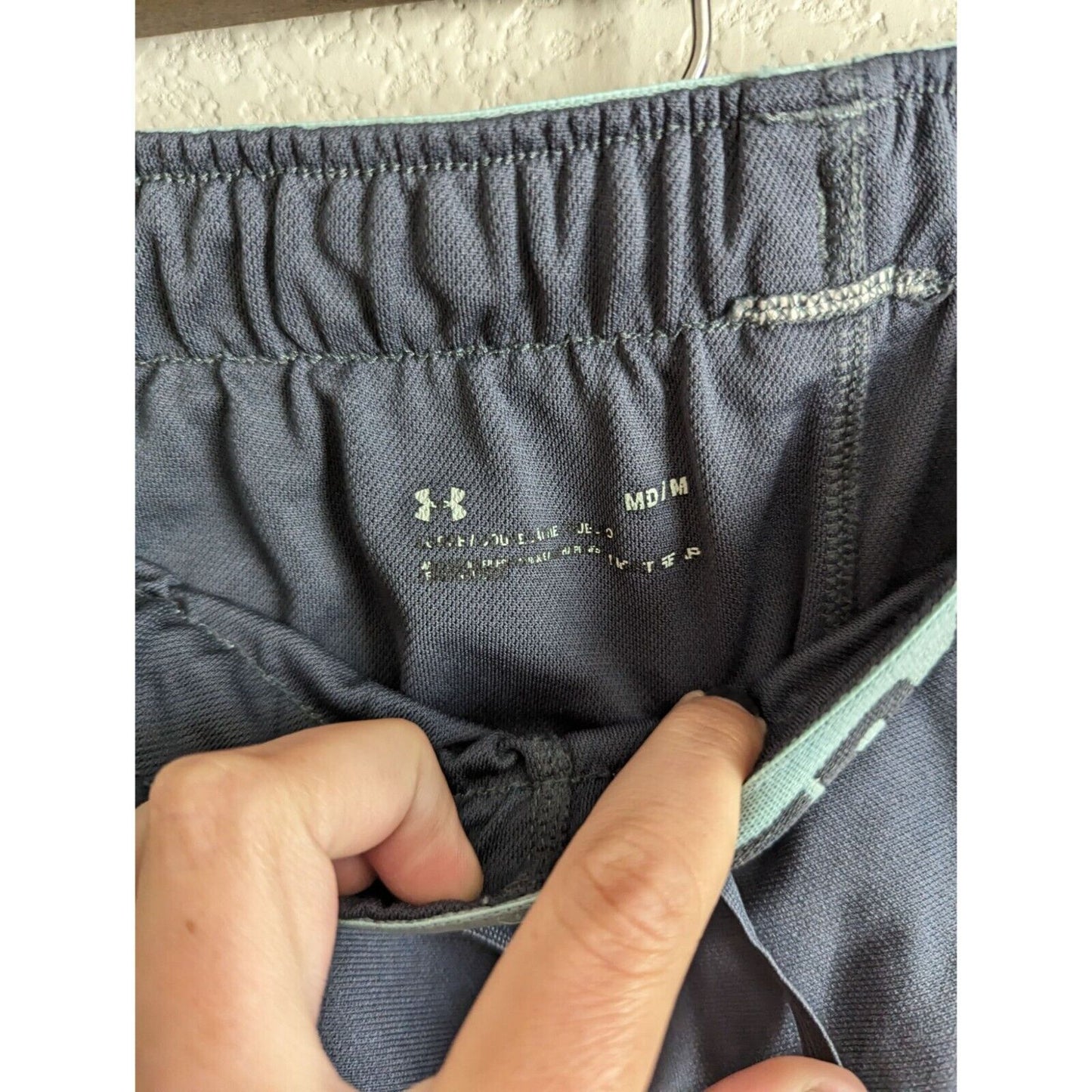 Under AArmour Womens Sz M Running Shorts Dark Gray Light Blue