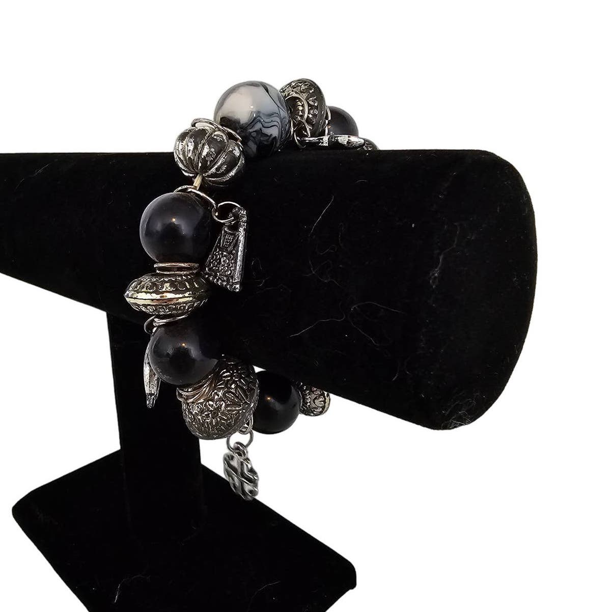 Vintage Y2K Chunky Beaded Charm Bracelet Black and Silver Tone