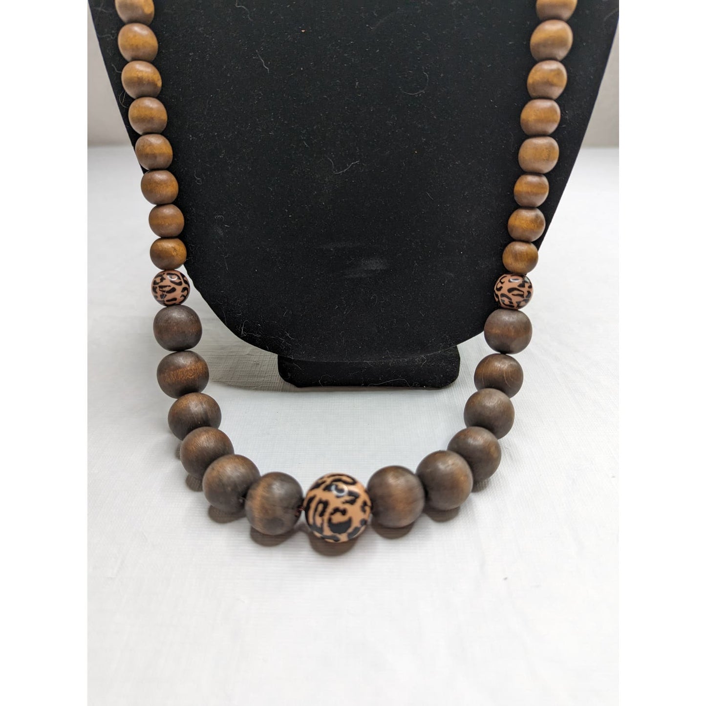 Vintage Single Strand Wooden Round Bead Graduated Necklace