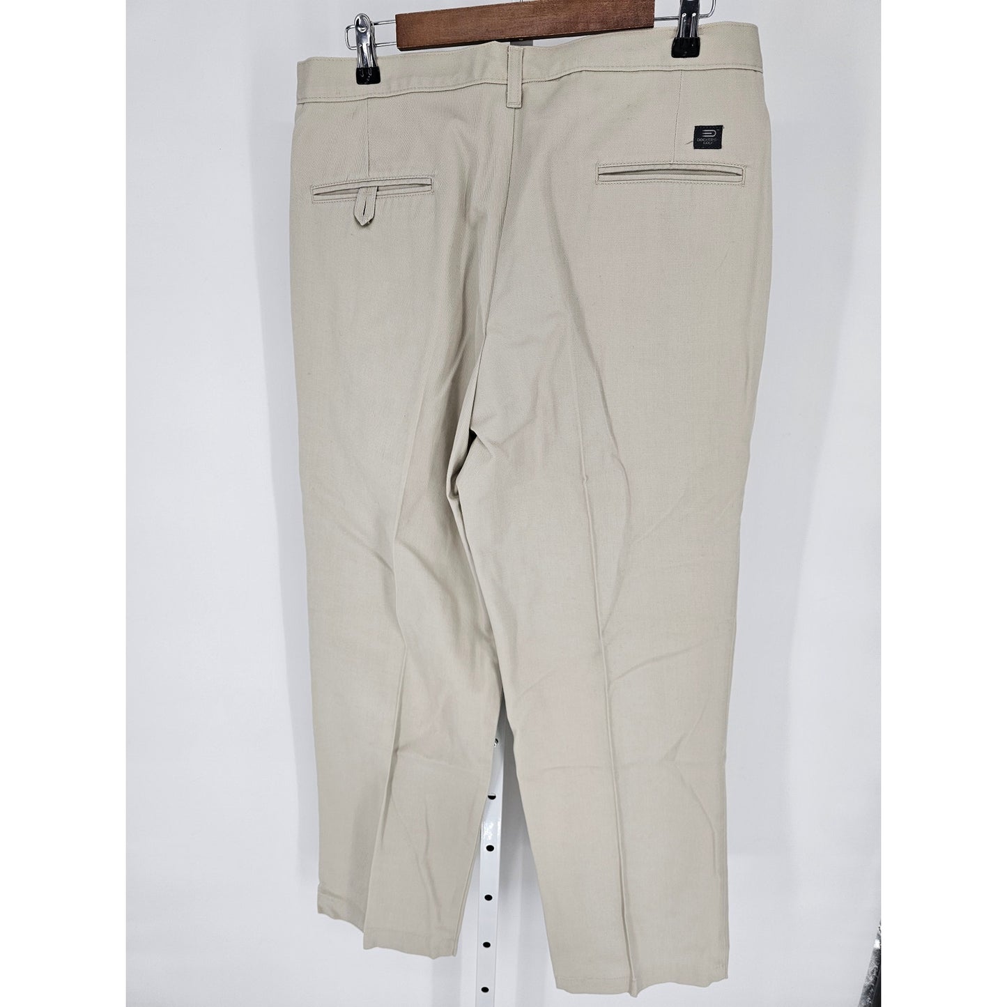 Dockers Mens Sz 34x30 GOLF Classic Fit Pleated Dress Pants Tan
