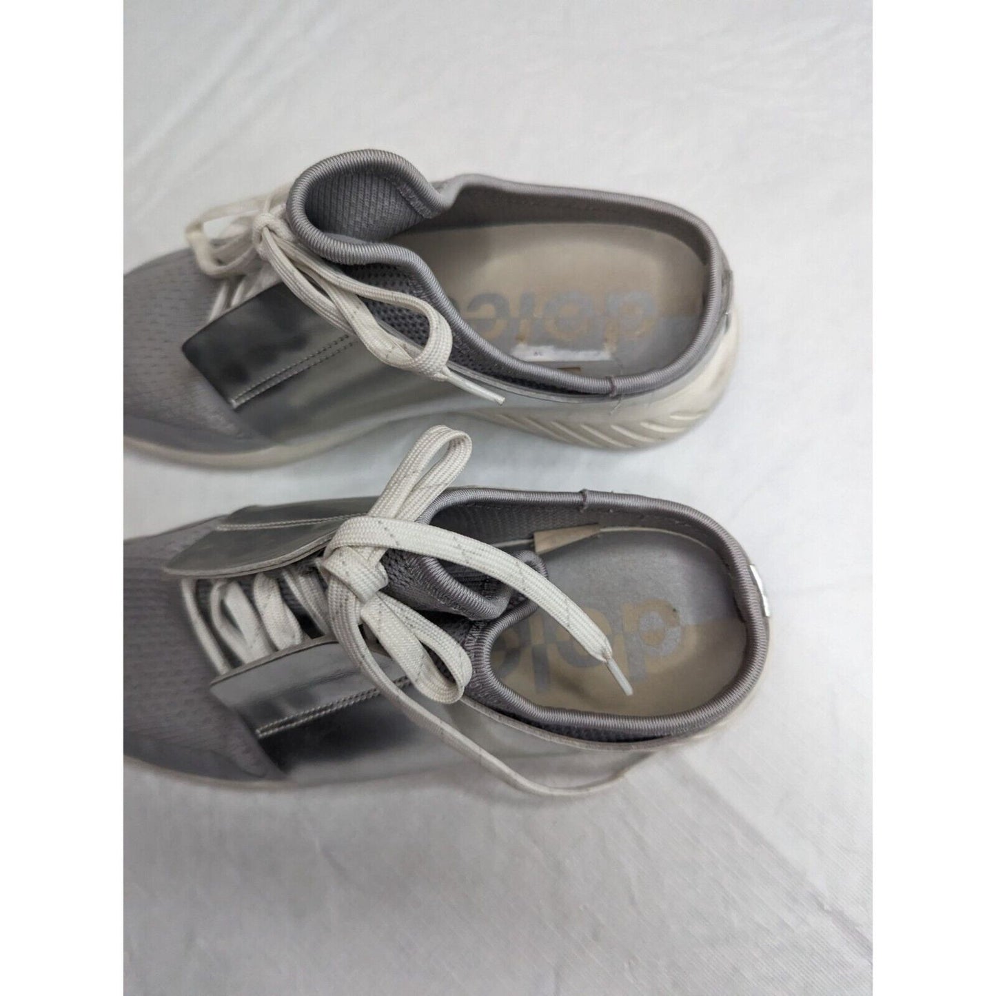 Dolce Vita Womens Sz 6.5 Slip On Tennis Shoes Silver Gray Lace Up