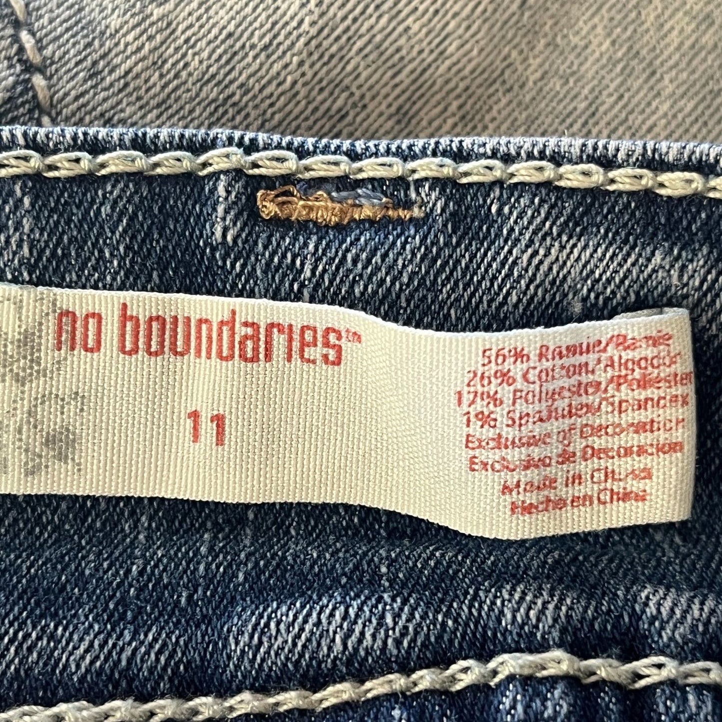 No Boundaries Juniors Sz 11 Cutoff Denim Shorts Lightly Distressed