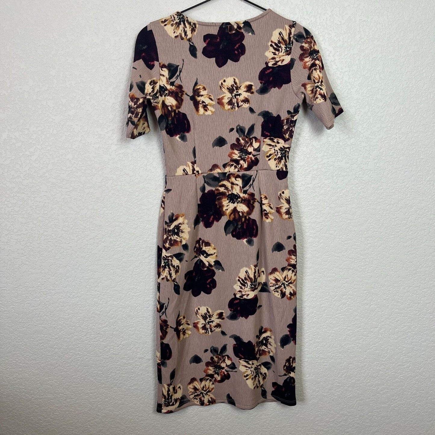 Stevie & Co Womens Sz S Career Pencil Dress Beige Floral Short Sleeve