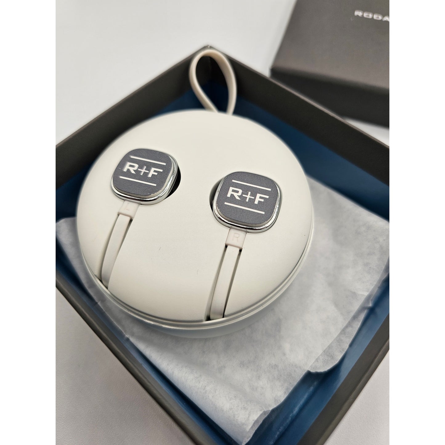 Rodan and Fields In Ear Earbuds Headphones Rare Seller Gift Promotional