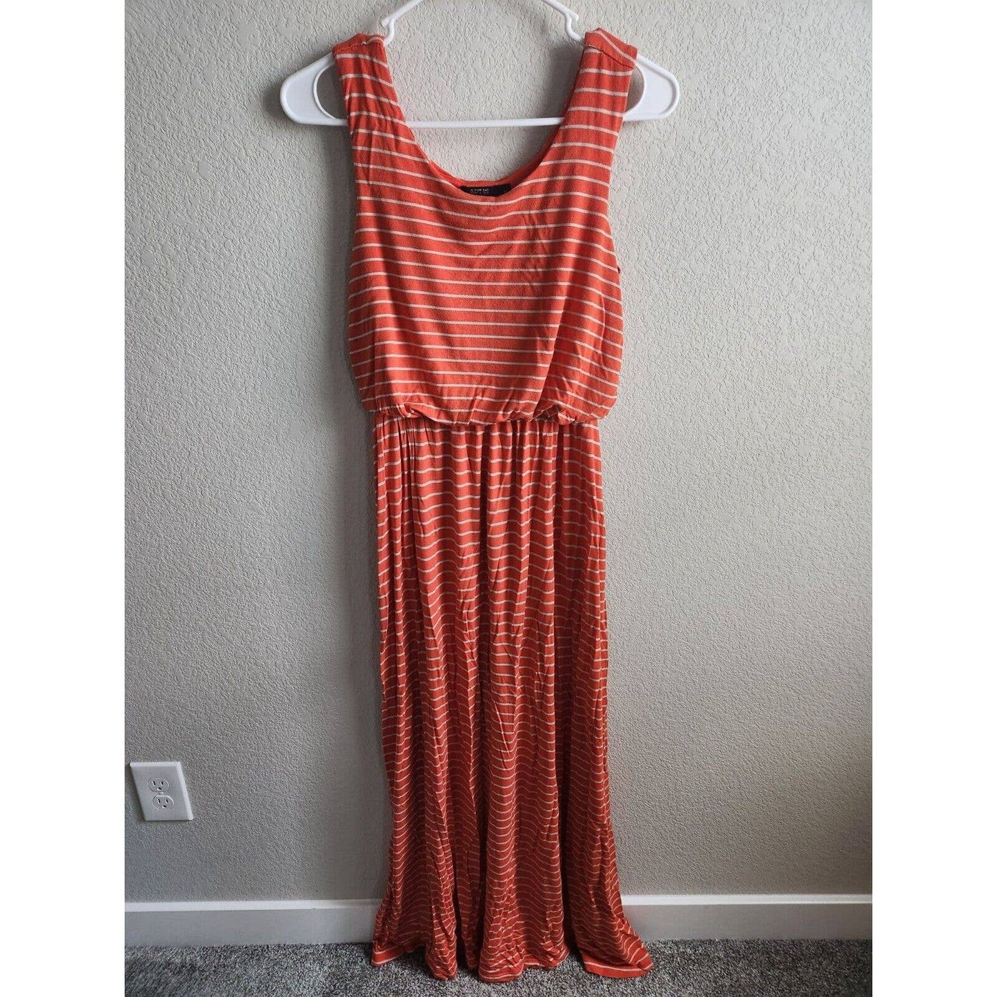 Apt 9 Womens Sz M Maxi Dress Orange and Cream Striped Sleeveless