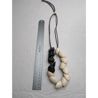 Vintage Wooden Shell Style Leather Rope Beaded Necklace Gray Ivory