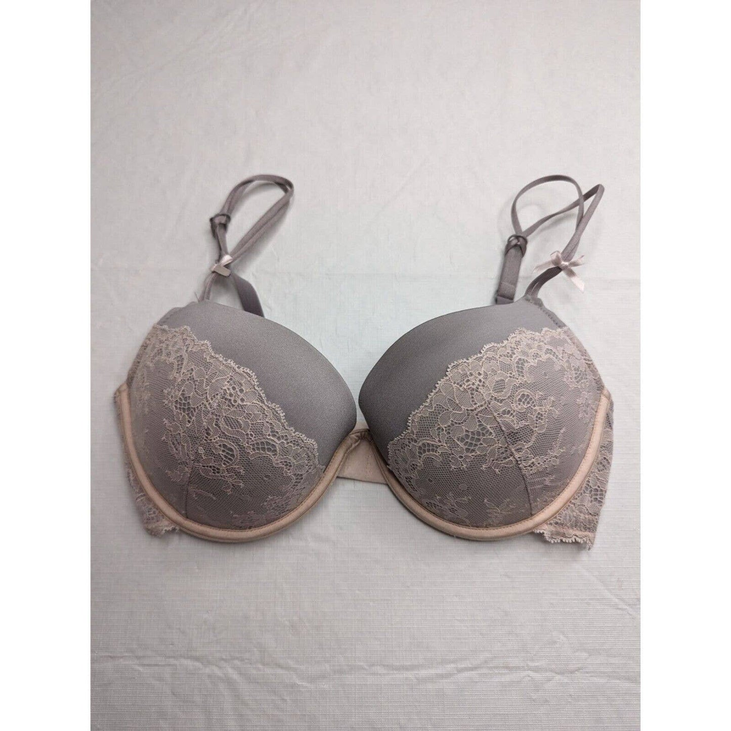 H&M Womens Sz 36C Heavily Padded Push Up Bra Gray Beige Lace