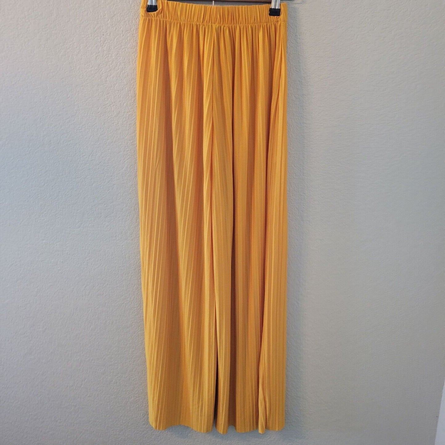 Lock & Love Womens Sz S/M Micro Pleat Pleated High Waist Pants Yellow