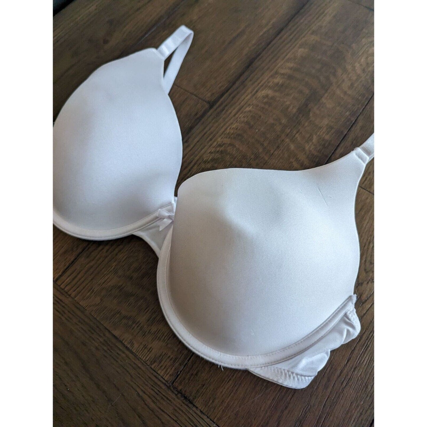 Secret Treasures Womens Sz 38DD Solid White T Shirt Bra Lightly Padded