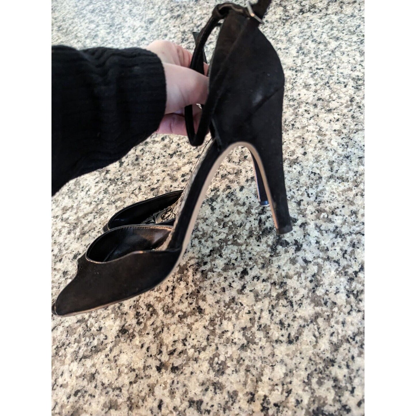 White House Black Market Sz 9.5 Classic Black High Heels Formal