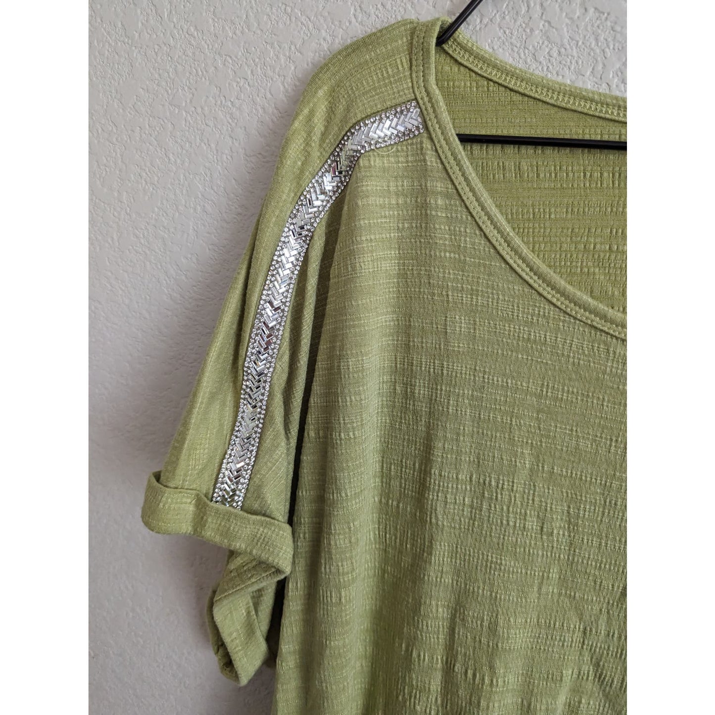 Retrology Womens Sz 3X Short Sleeve Sage Green Blouse Rhinestone Detail