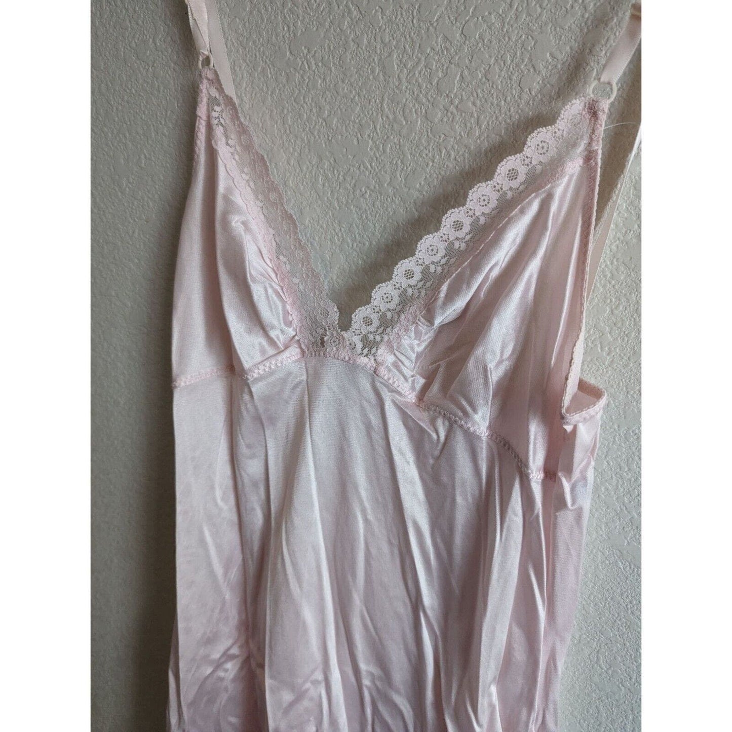 Vintage 1970s Womens Sz 34 Semi Sheer Nightgown Light Pink Nylon