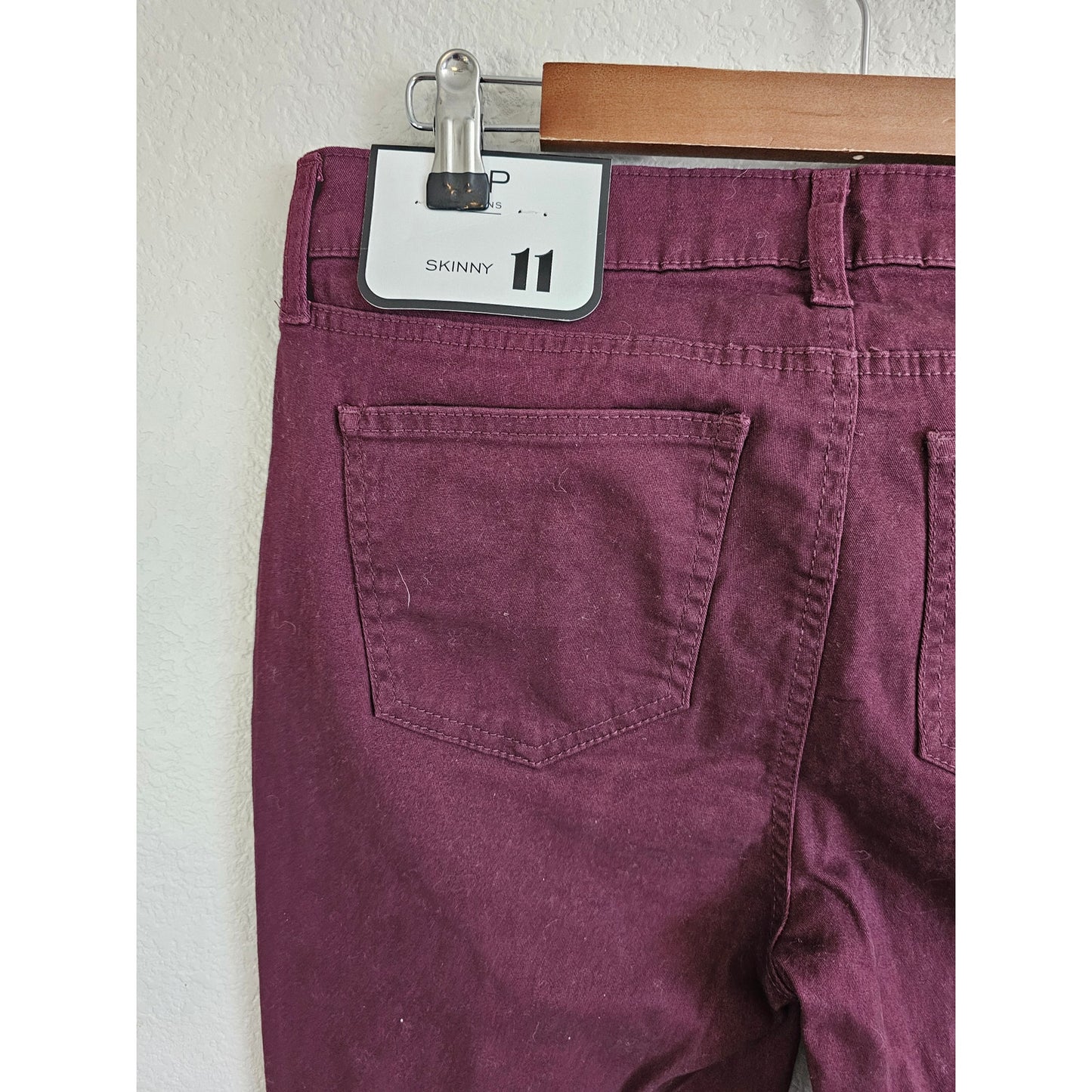 CP Jeans Juniors Sz 11 Short Skinny Jeans Burgundy Red NEW