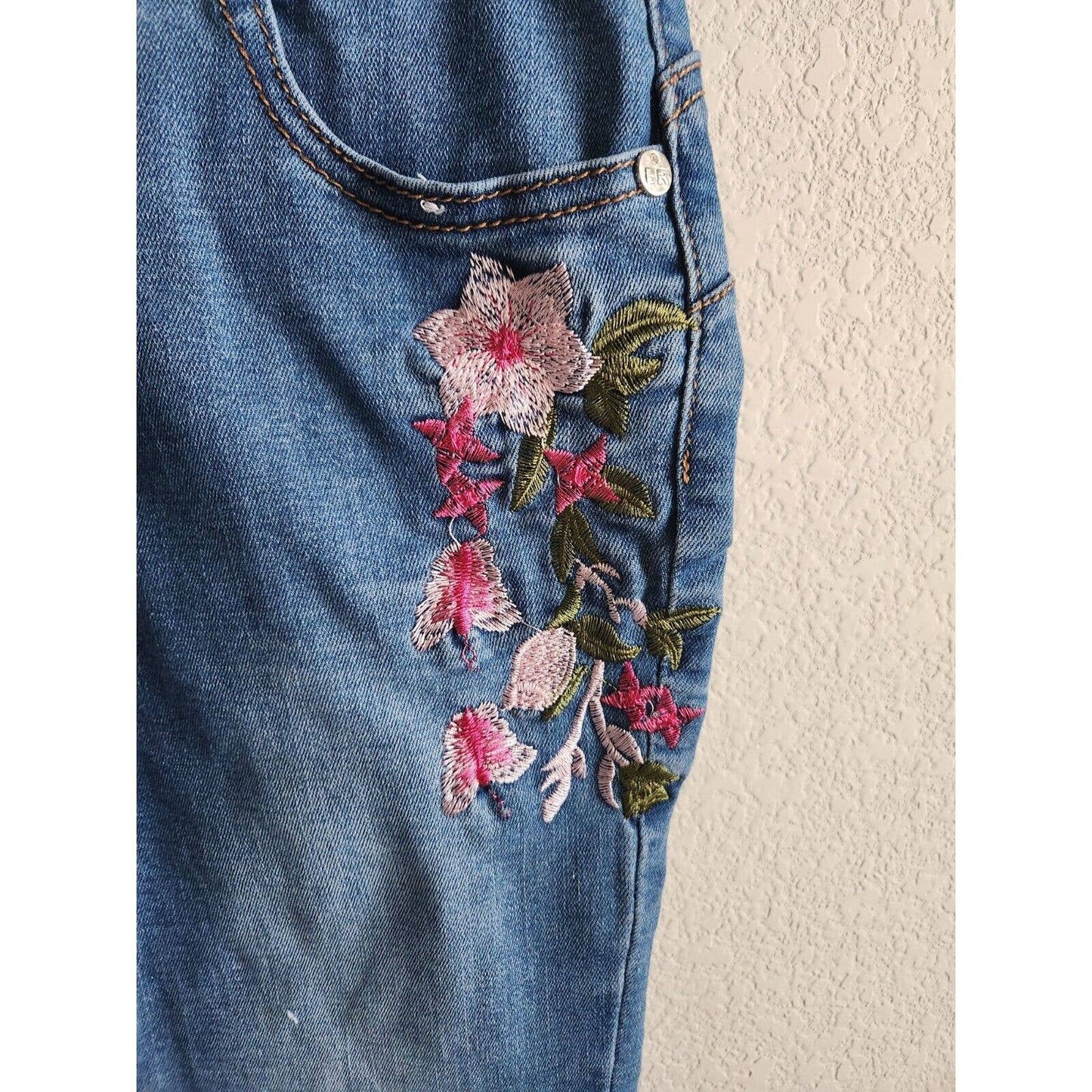 Blue Republic Juniors Sz 7 Embroidered Medium Wash Skinny Blue Jeans