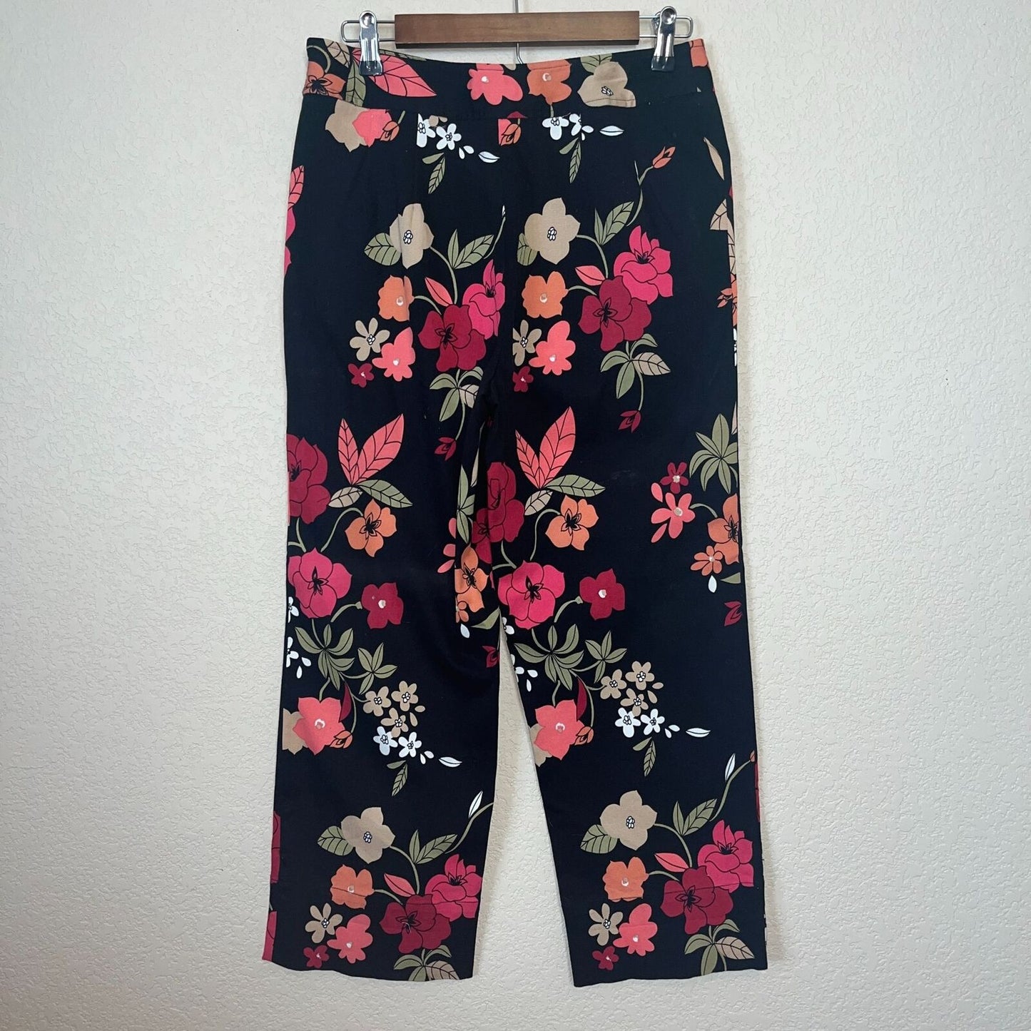 Vintage Rafaella Womens Sz 8 Capri Length Straight Leg Cotton Pants Floral Black