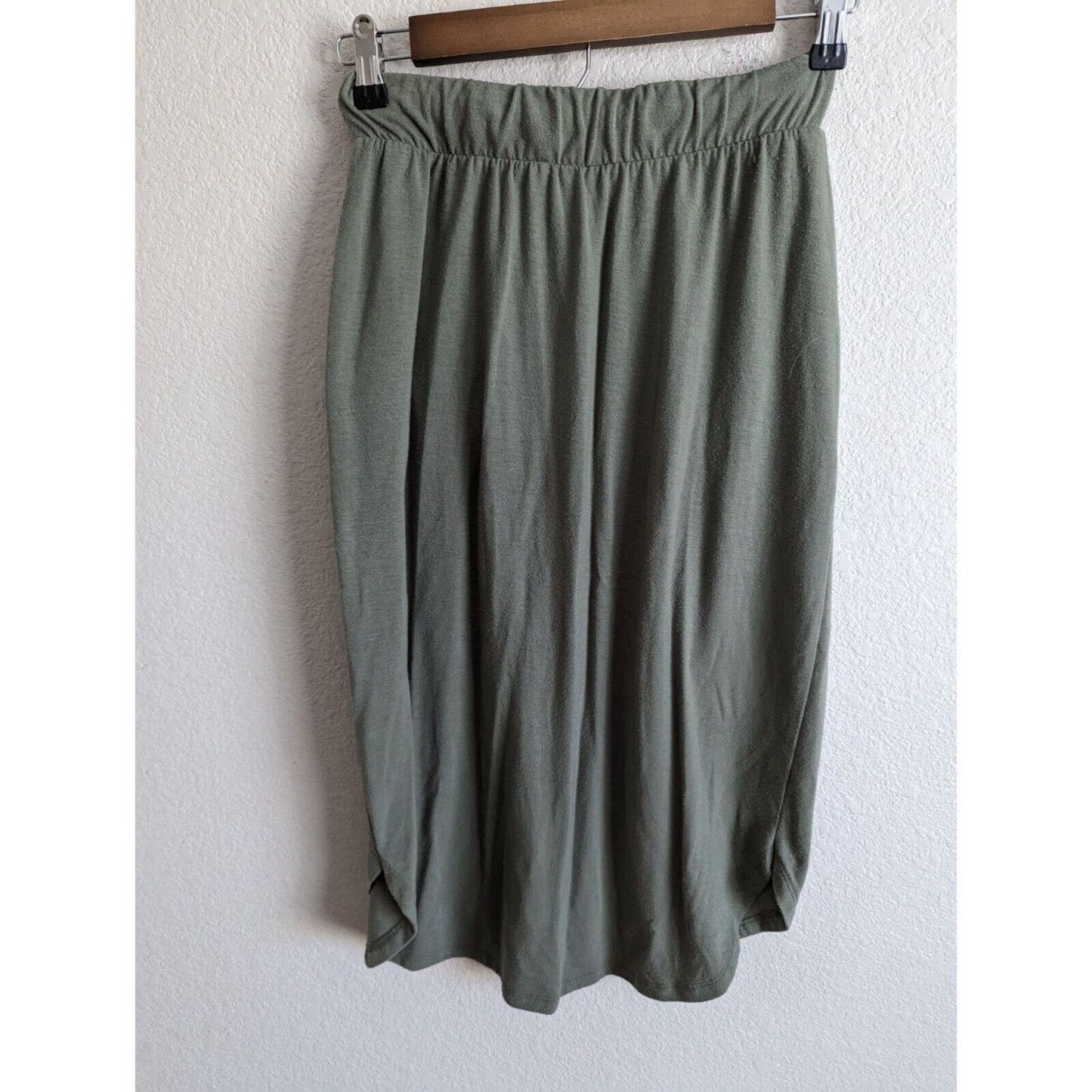 Zenana Womens Sz M Knee Length Jersey Knit Skirt Solid Olive Green