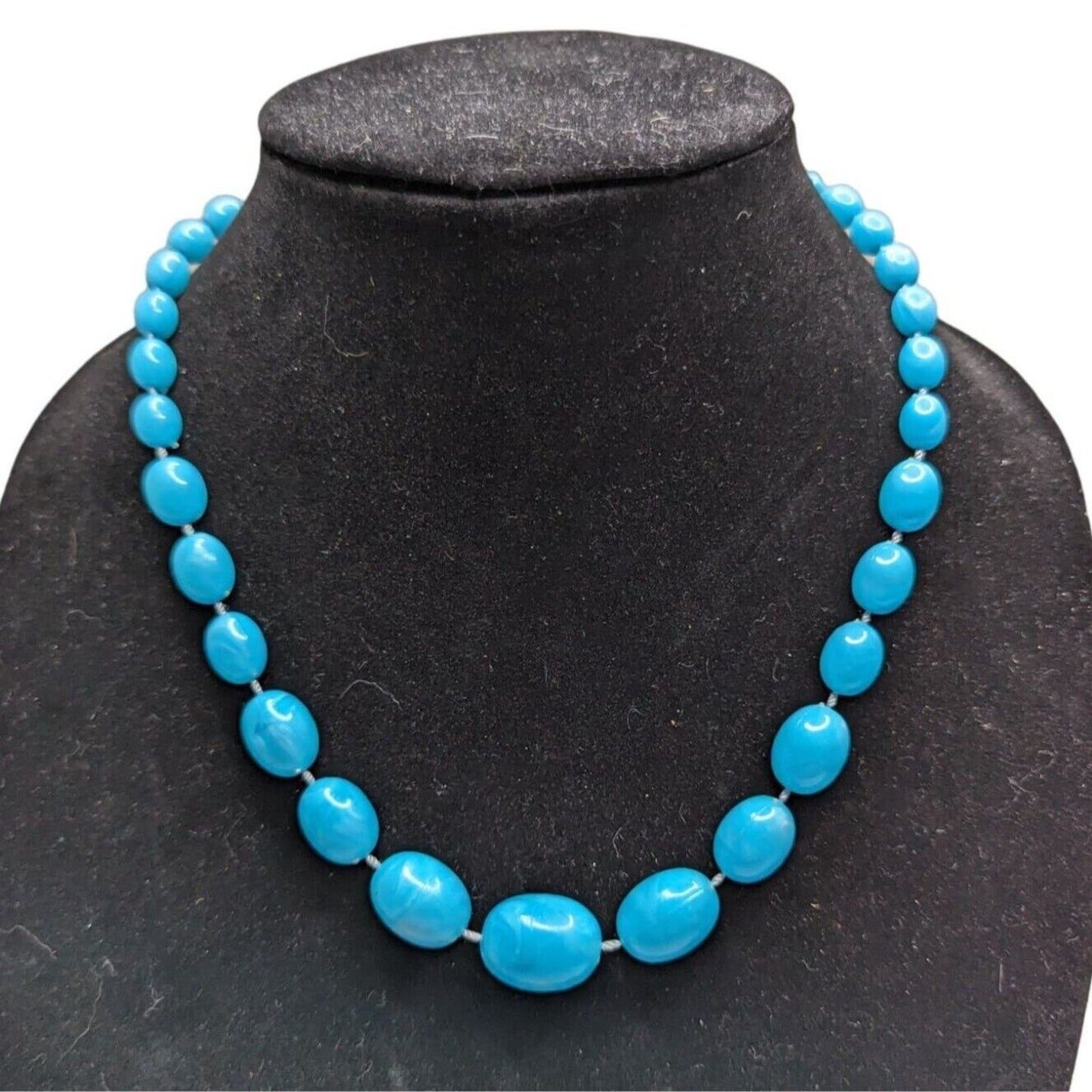 Vintage Graduated Oval Beaded Blue Stone Necklace